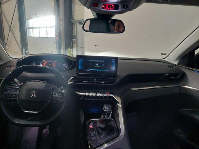 Peugeot 5008 image 4