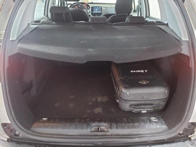 Peugeot 2008 image 2
