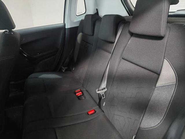Peugeot 2008 image 8