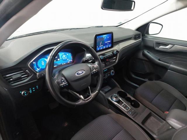 Ford Kuga image 6