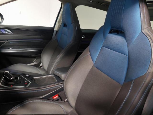 Lynk & Co 01 image 9