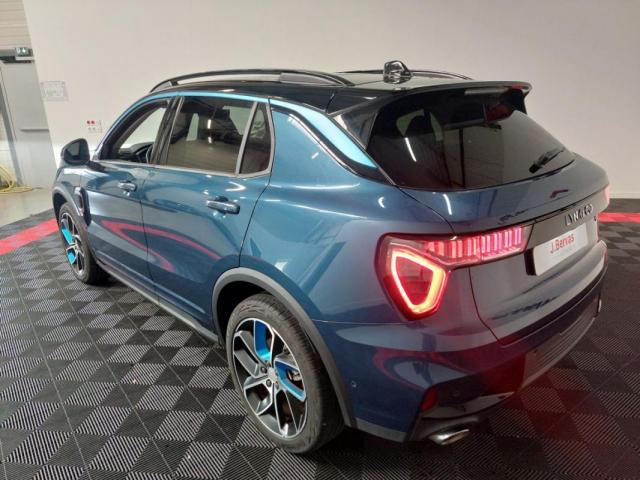 Lynk & Co 01 image 5