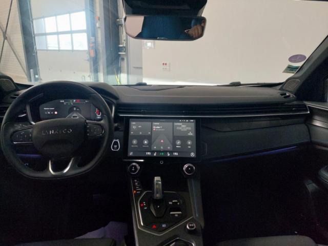 Lynk & Co 01 image 4