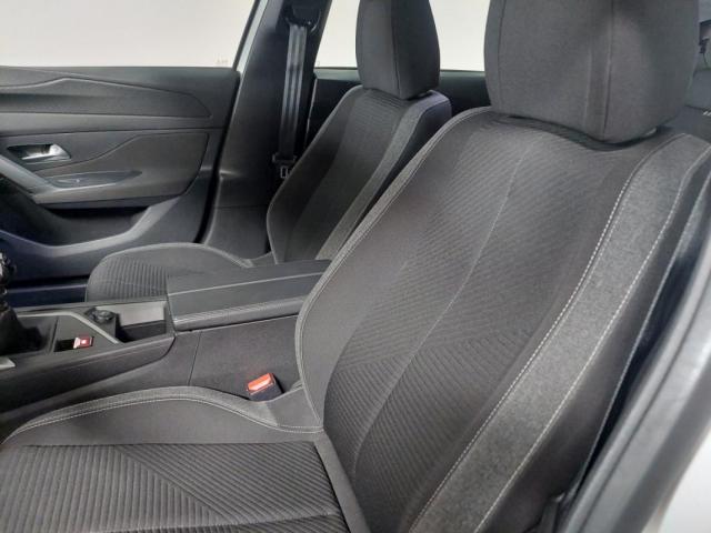 Peugeot 308 image 1