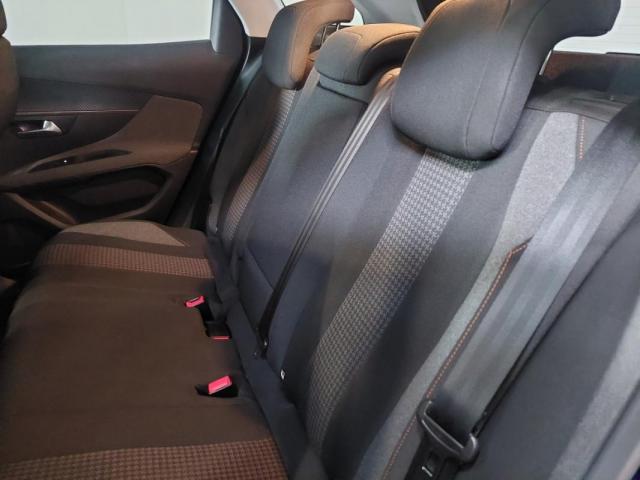 Peugeot 3008 image 7