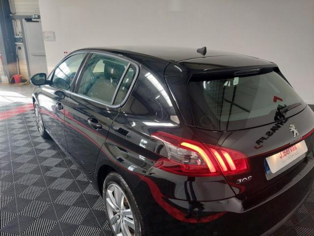 Peugeot 308 image 8