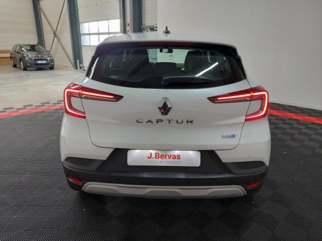 Renault Captur image 2
