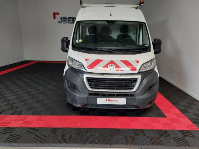 Peugeot Boxer image 1