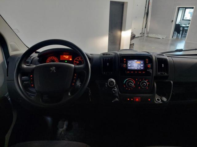 Peugeot Boxer image 1