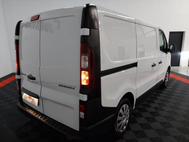 Renault Trafic image 1
