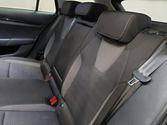 Skoda Octavia image 4