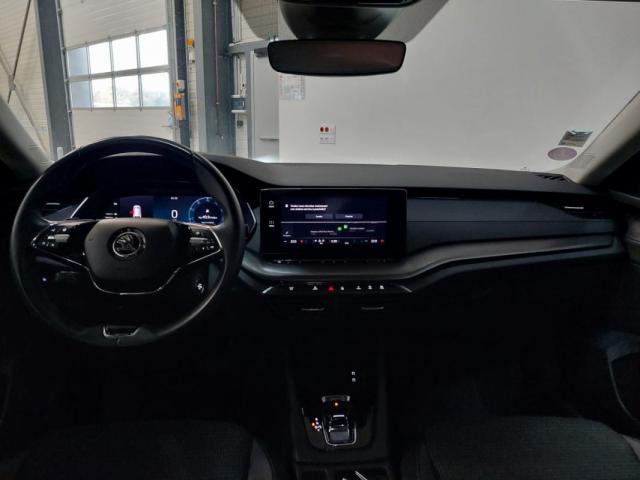 Skoda Octavia image 6