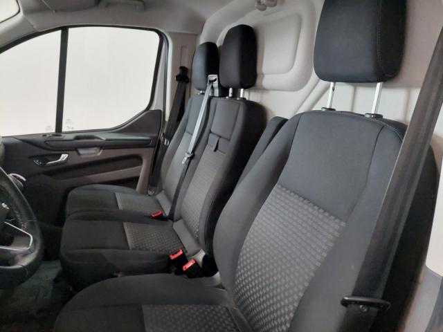 Ford Transit Custom image 5