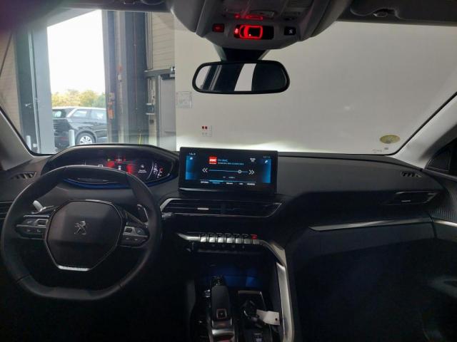 Peugeot 3008 image 2
