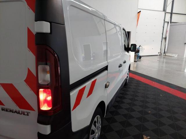Renault Trafic image 8