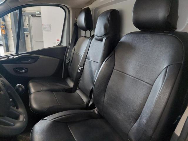 Renault Trafic image 7