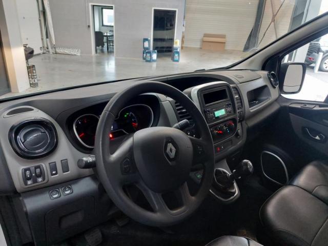 Renault Trafic image 9