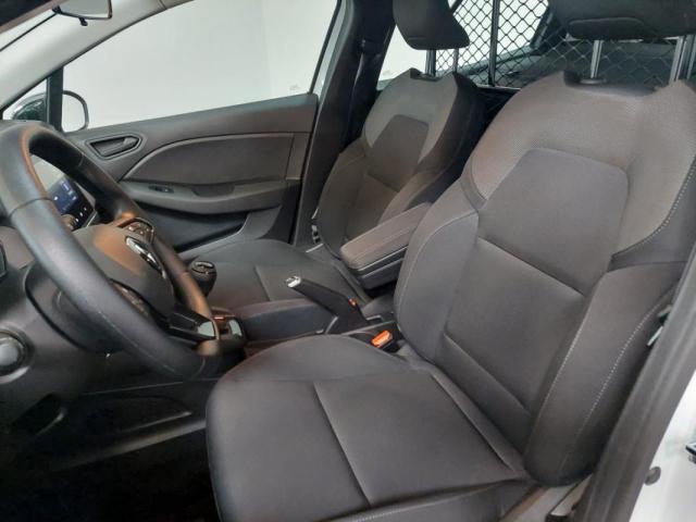 Renault Clio image 9