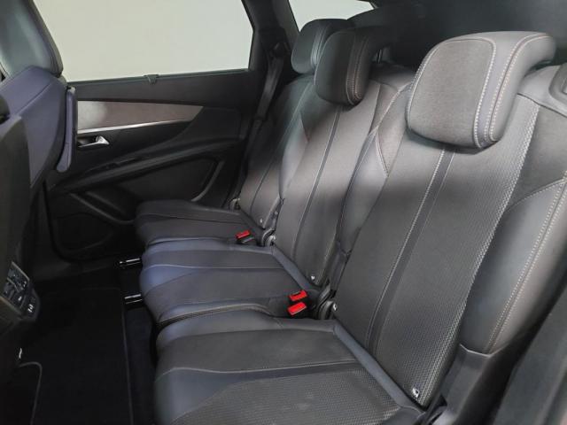 Peugeot 5008 image 1