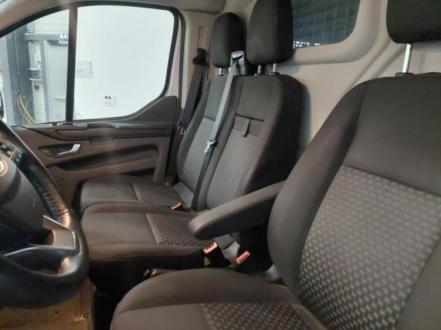 Ford Transit Custom image 2