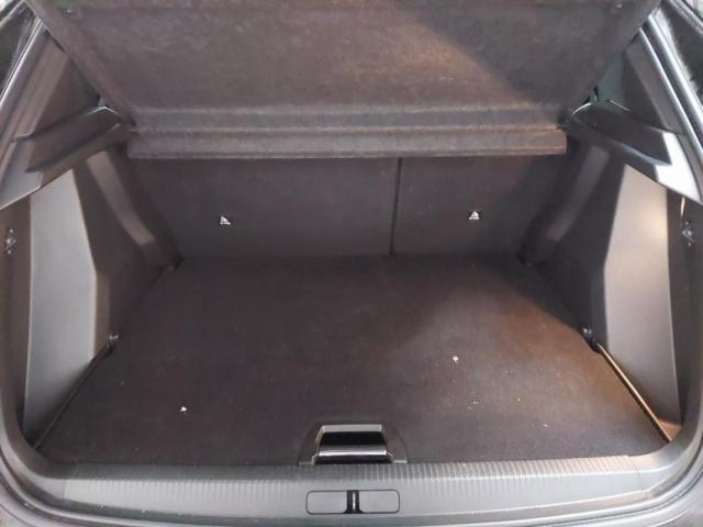 Peugeot 2008 image 9