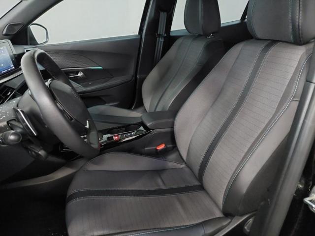 Peugeot 2008 image 8