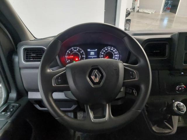 Renault Master image 2