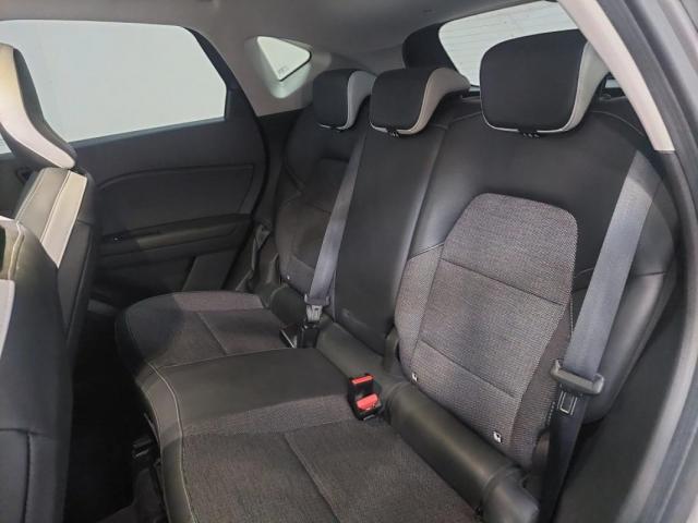 Renault Captur image 2