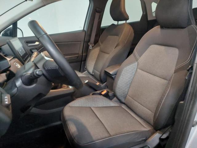 Renault Captur image 2