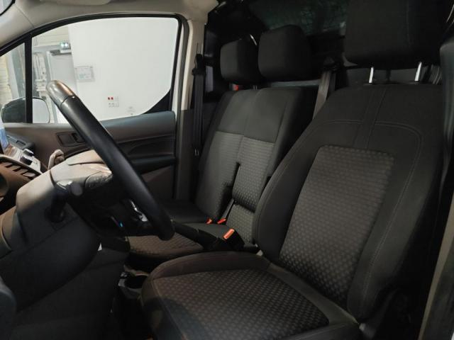 Ford Transit Connect image 5