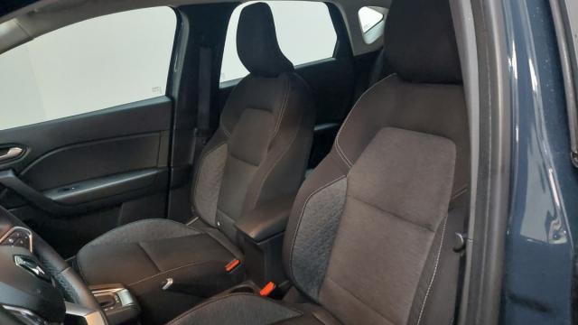 Renault Captur image 6