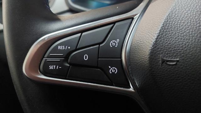 Renault Captur image 1