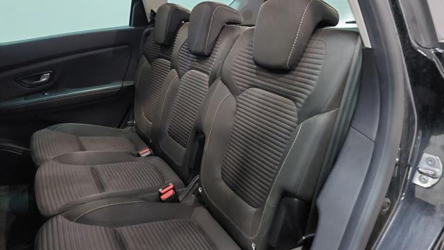 Renault Grand Scénic image 2