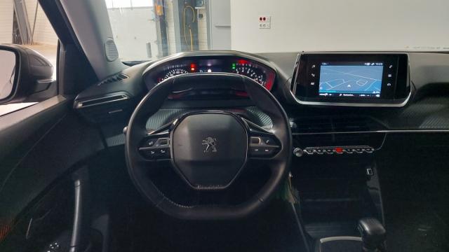 Peugeot 2008 image 3
