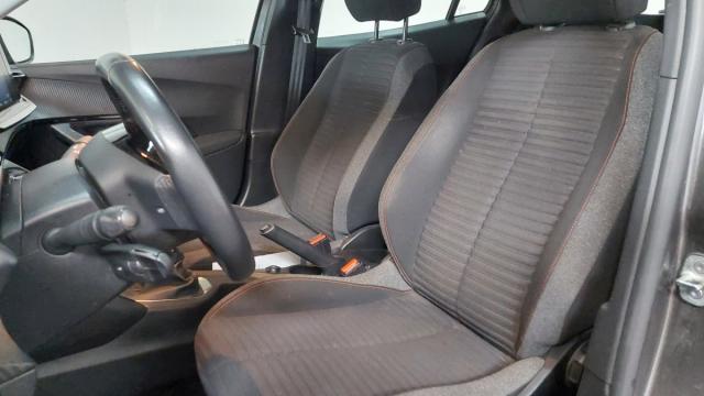 Peugeot 2008 image 1