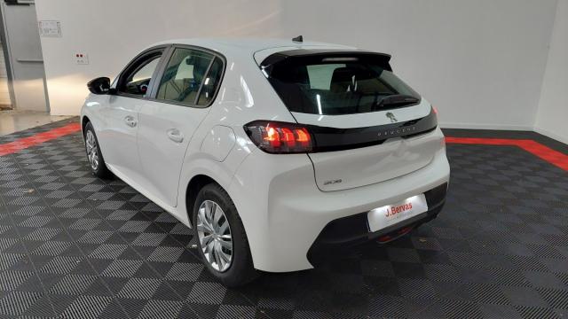 Peugeot 208 image 8