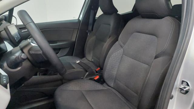 Renault Clio image 9