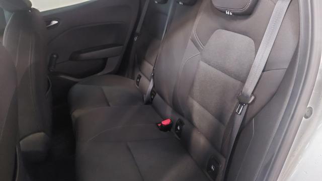 Renault Clio image 2