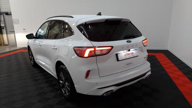 Ford Kuga image 2