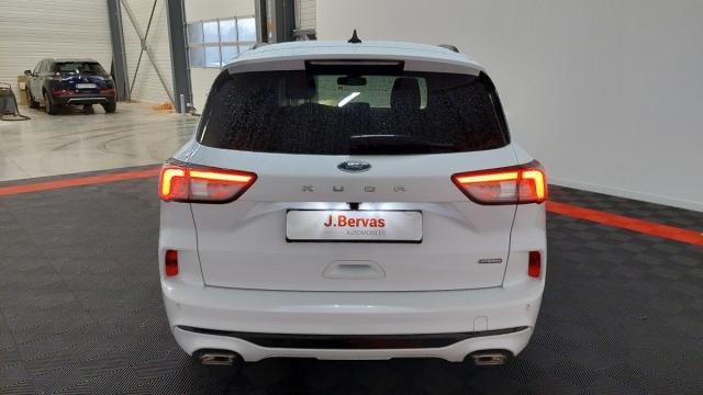 Ford Kuga image 5