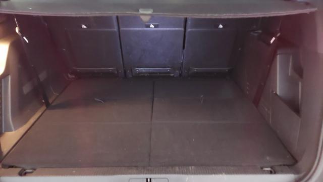 Peugeot 5008 image 1