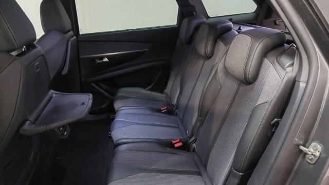 Peugeot 5008 image 6