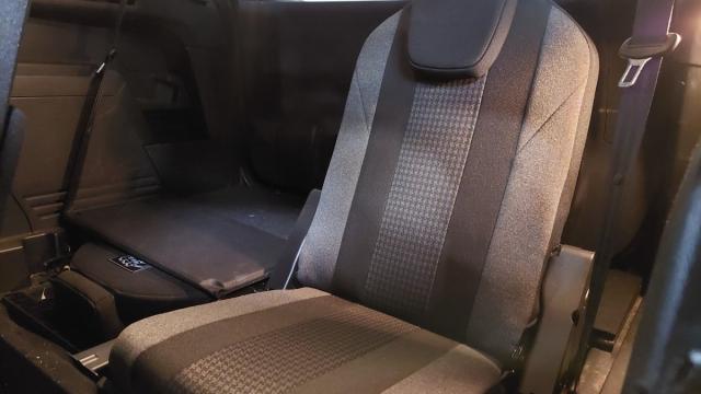 Peugeot 5008 image 4