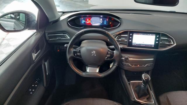 Peugeot 308 image 6