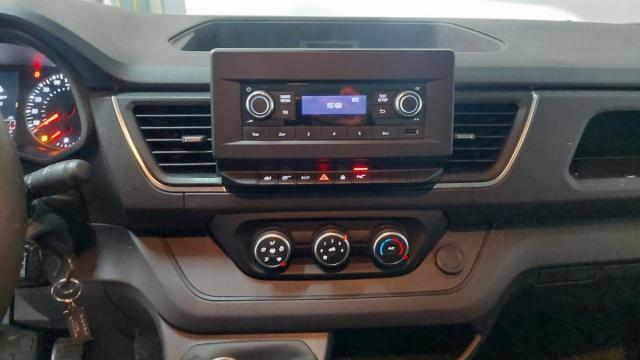 Renault Trafic image 6