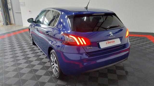 Peugeot 308 image 1