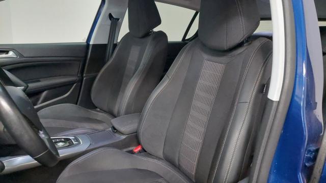 Peugeot 308 image 9