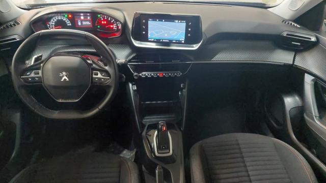 Peugeot 2008 image 3