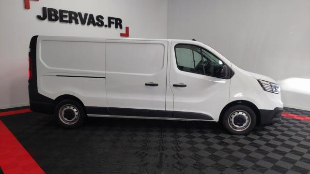 Renault Trafic image 8