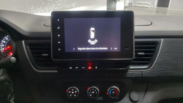 Renault Trafic image 2